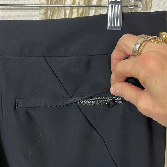 Athleta Stellar Flare Trouser in Black Size 14/Tall - Picture 9 of 15